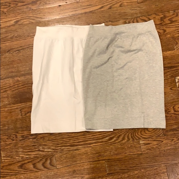 2 Hard tail pencil skirts/ buy 2 for 1 great price - Picture 2 of 3